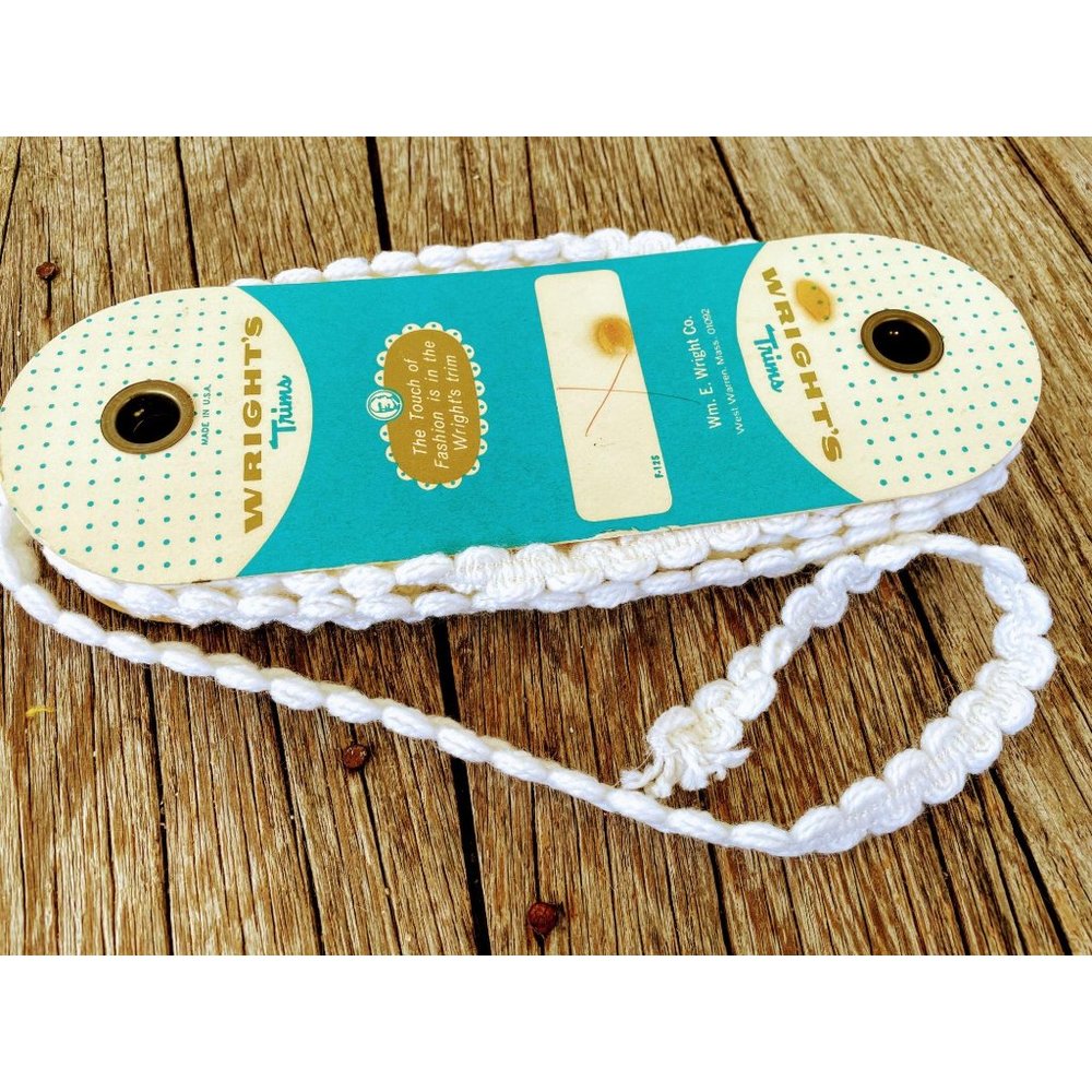 Vintage 11+ yards White Orlon Trim - Picture 3 of 5